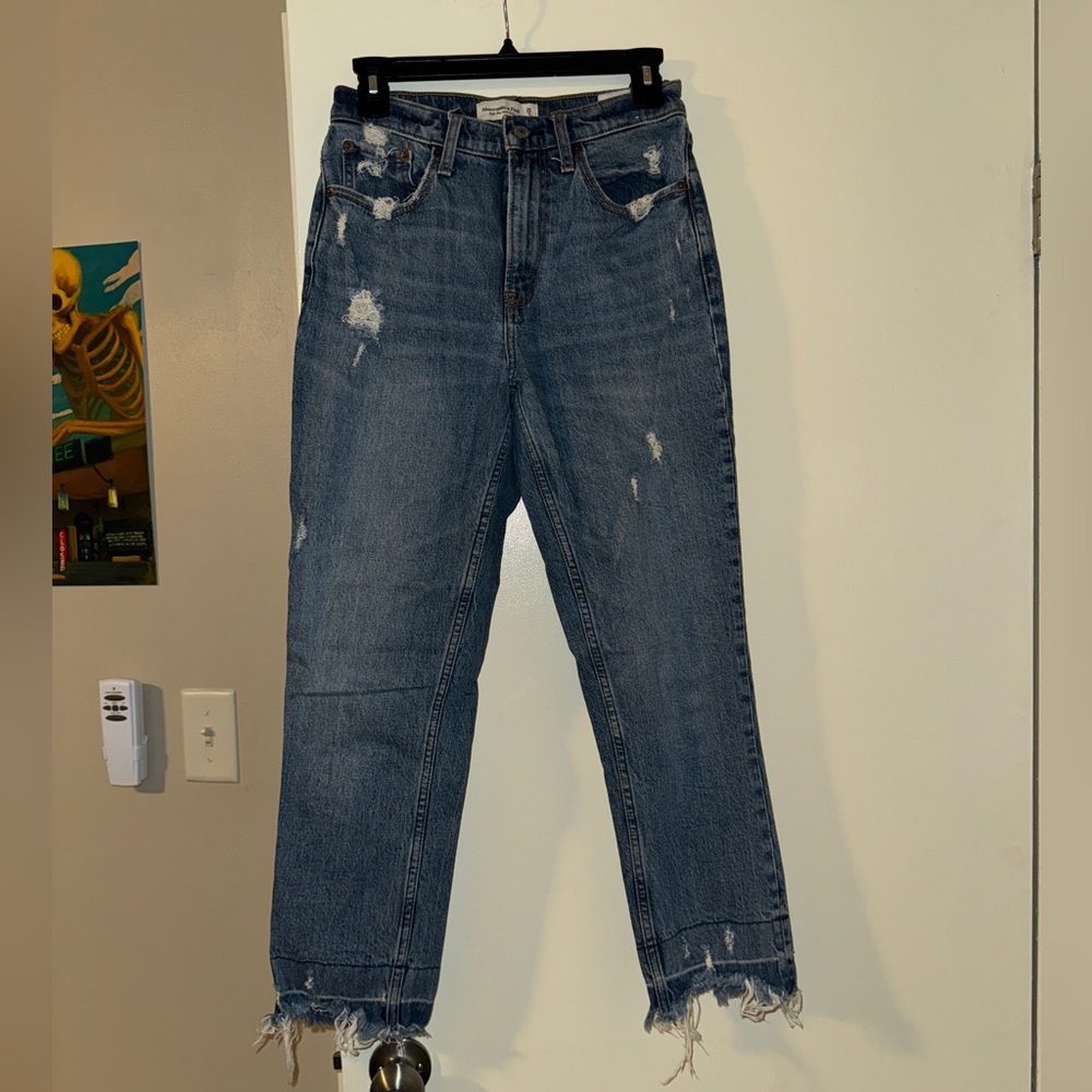 Abercrombie & Fitch High Rise Mom Jean